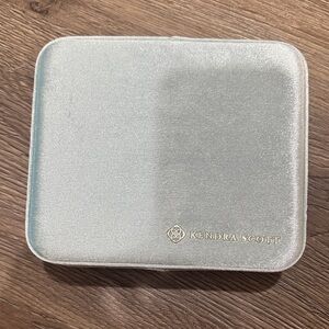 Kendra Scott Metallic Silver Jewelry Case